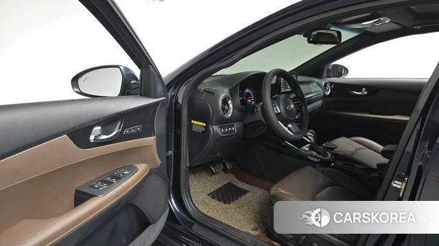 Kia Come New K3 id 4188508 из Кореи 32