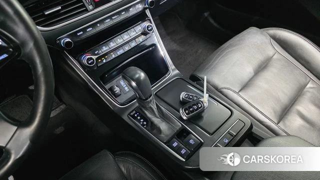 Hyundai Grandeur IG Hybrid id 3820900 из Кореи 19