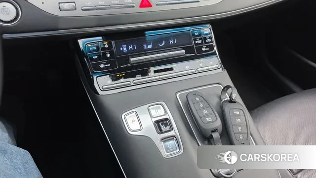 Hyundai The New Grandeur IG Hybrid id 3488962 из Кореи 19