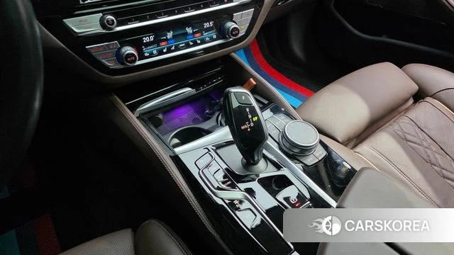 BMW 5 Series (G30) id 3843019 из Кореи 19