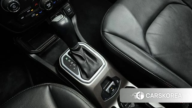 Jeep Renegade id 3924618 из Кореи 19