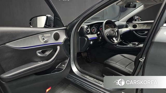 Mercedes-Benz E-Class W213 id 4837216 из Кореи 34