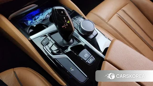 BMW 5 Series (G30) id 3013646 из Кореи 19