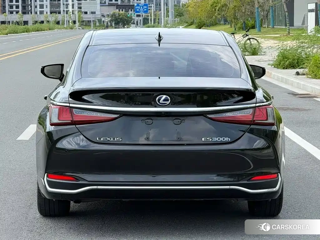 Lexus ES id 4628356 из Китая 9