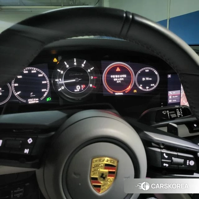 Porsche 911(992) id 3823831 из Кореи 9