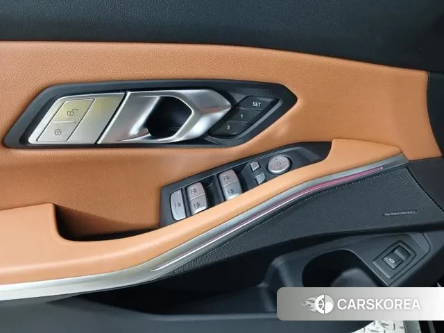 BMW 3 Series (G20) id 3353980 из Кореи 19