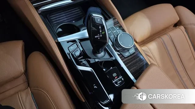 BMW 5 Series (G30) id 3630259 из Кореи 19