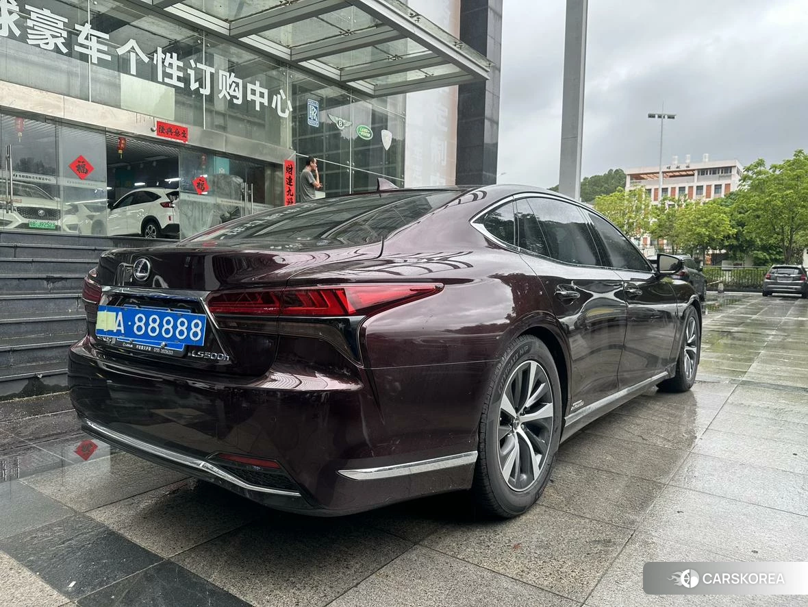 Lexus LS id 4473724 из Китая 9