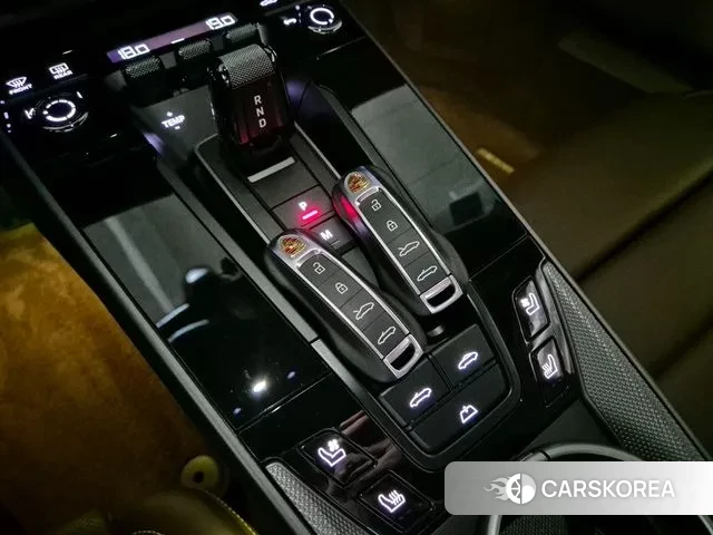 Porsche 911(992) id 3327426 из Кореи 19