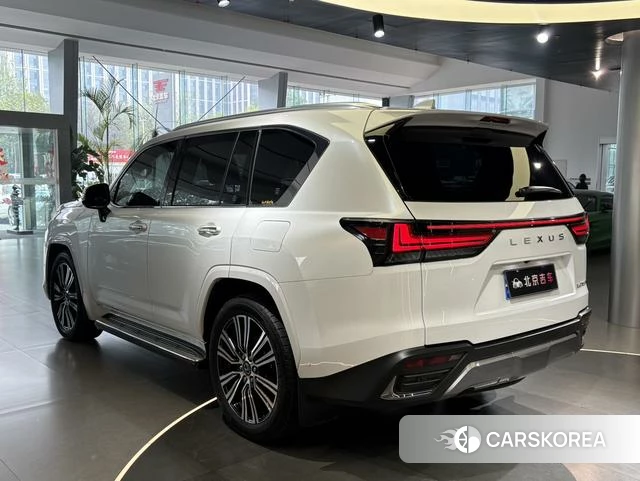 Lexus LX id 4291548 из Китая 23
