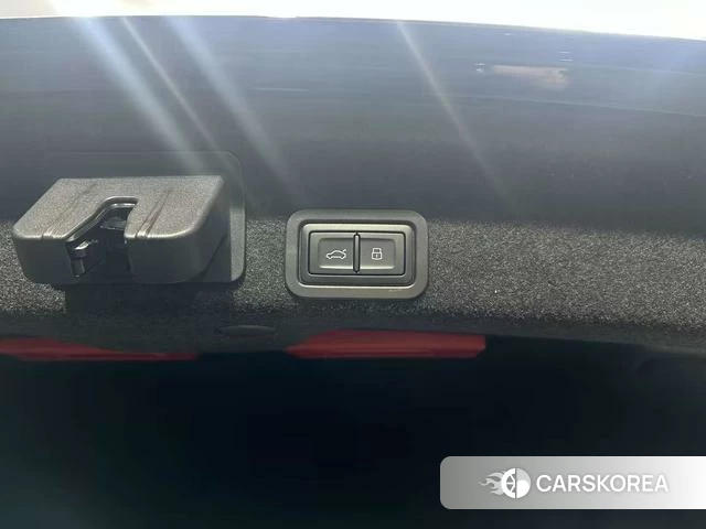 Audi A6L id 4265915 из Китая 16
