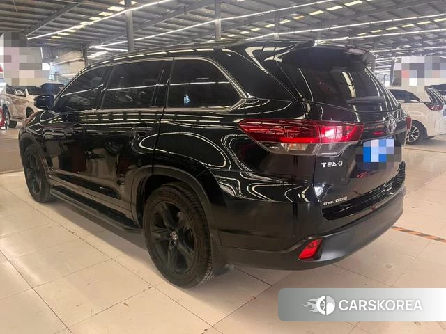 Toyota Highlander id 4275499 из Китая 14