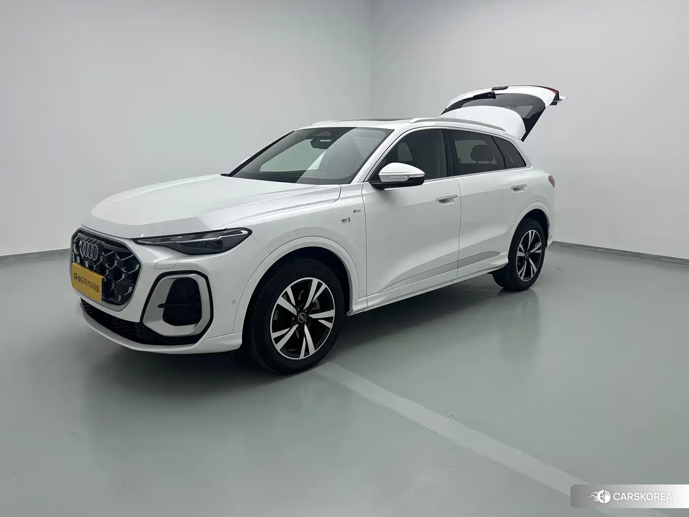 Audi Q5L id 4679752 из Китая 12