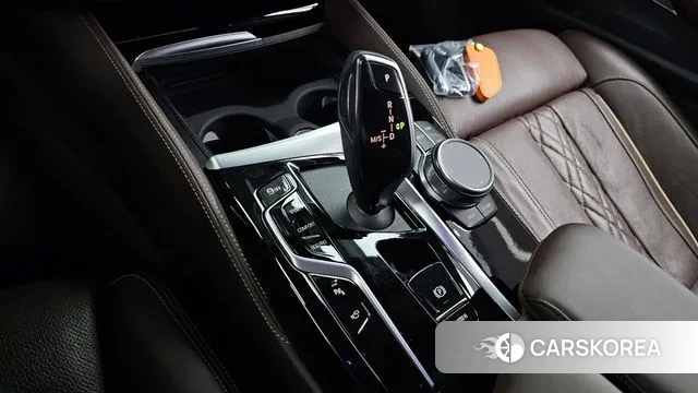 BMW 5 Series (G30) id 3416818 из Кореи 19