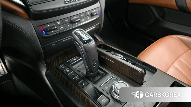 Maserati Ghibli id 3898923 из Кореи 19