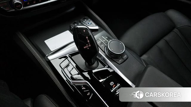BMW 5 Series (G30) id 4408661 из Кореи 32