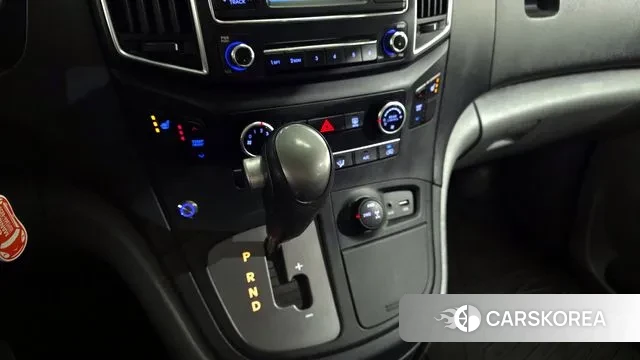 Hyundai The New Grand Starex id 3578556 из Кореи 19