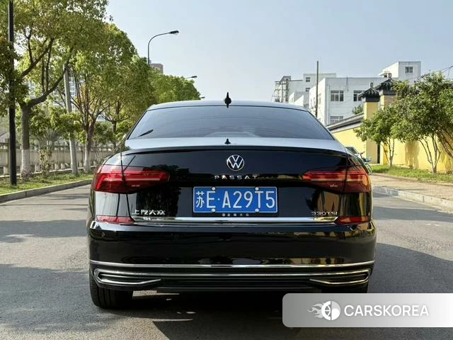 Volkswagen Passat id 4240857 из Китая 9