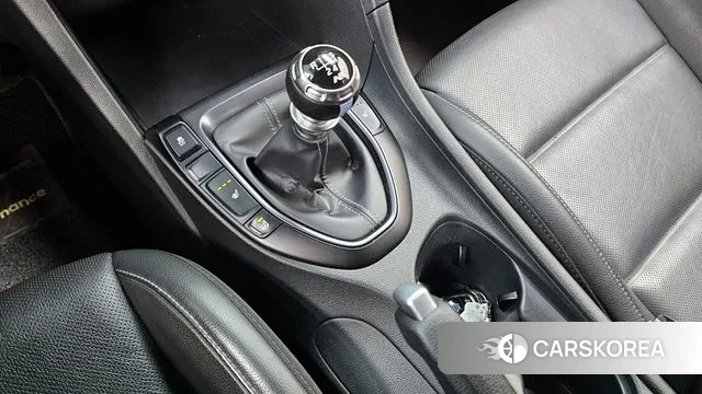 Hyundai Veloster (JS) id 3514792 из Кореи 19