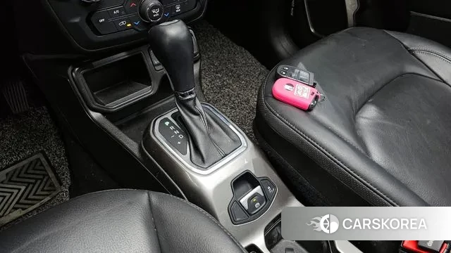 Jeep Renegade id 3592665 из Кореи 19