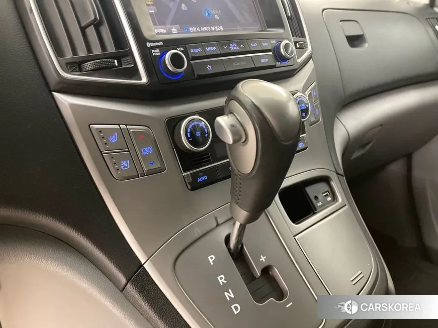 Hyundai The New Grand Starex id 1136113 из Кореи 19