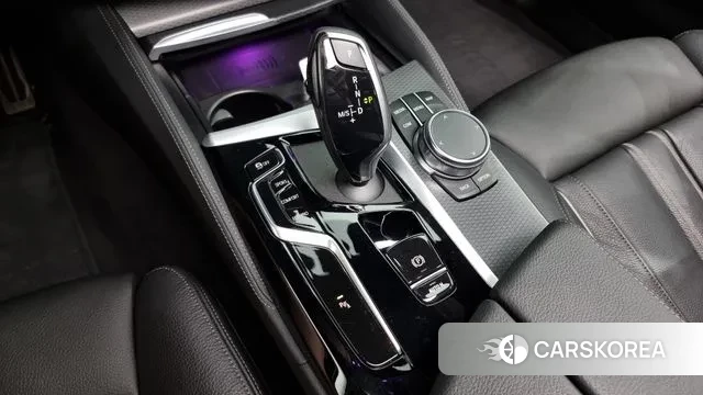 BMW 5 Series (G30) id 3212786 из Кореи 19