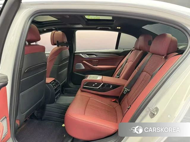 BMW 5 series PHEV id 4393933 из Китая 9