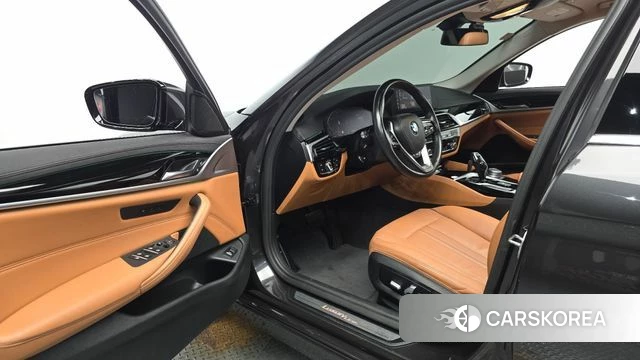 BMW 5 Series (G30) id 4519907 из Кореи 32