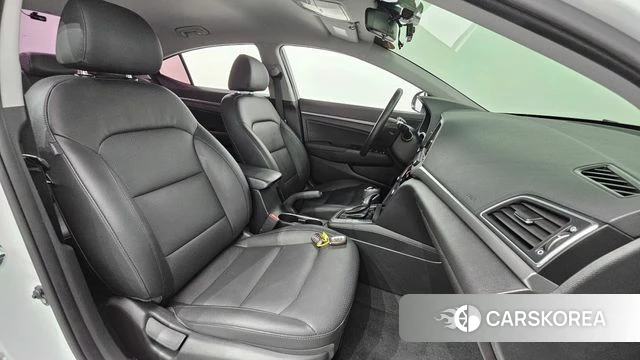 Hyundai Avante AD id 4626502 из Кореи 31