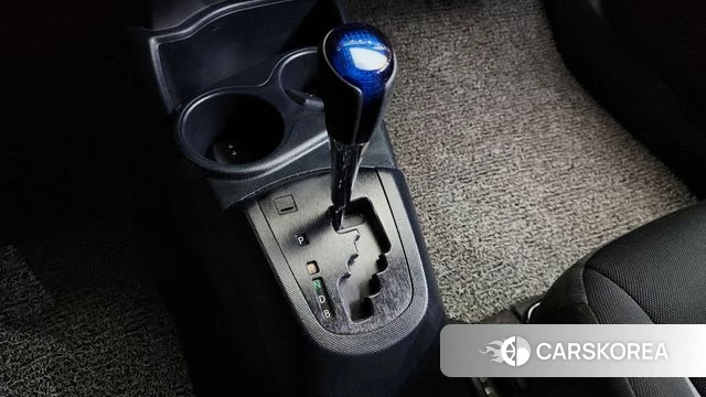 Toyota Prius C id 4285555 из Кореи 32