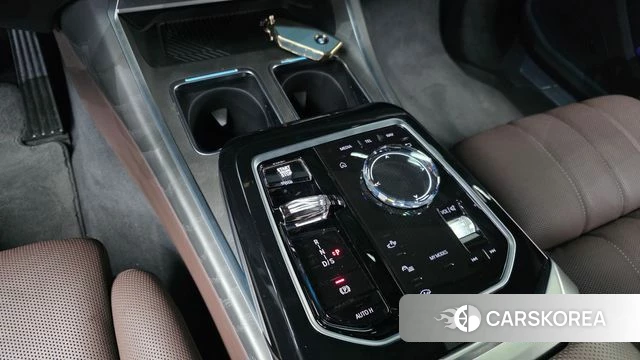 BMW 7 Series (G70) id 3841793 из Кореи 19