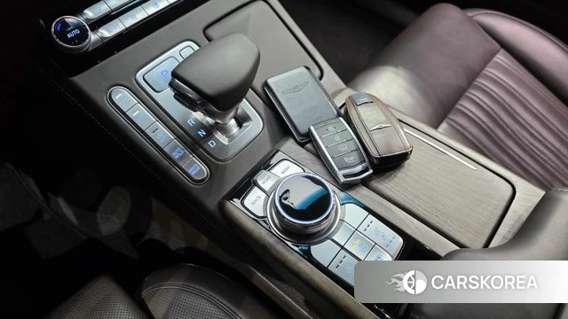 Genesis G90 id 4855944 из Кореи 31