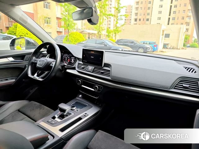 Audi Q5L id 4212199 из Китая 10