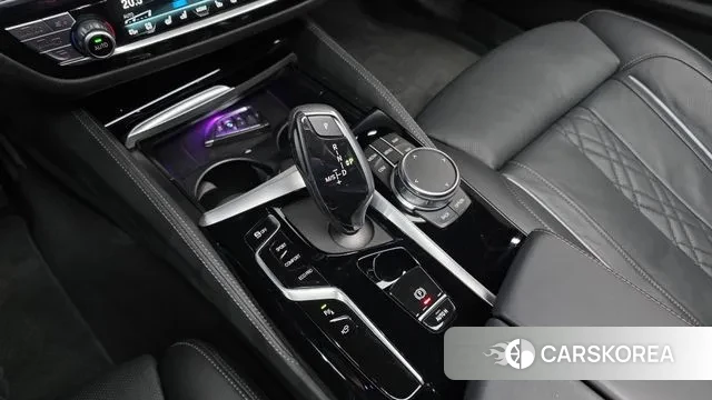 BMW 5 Series (G30) id 3348165 из Кореи 19