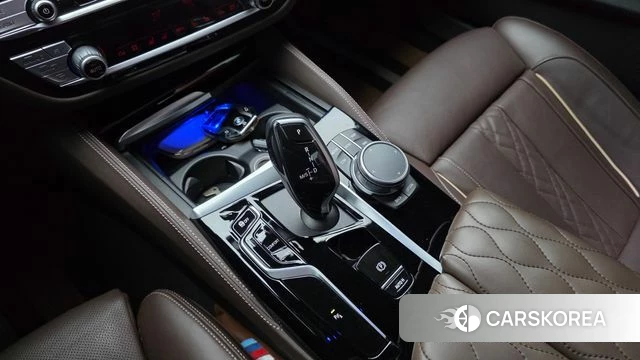 BMW 5 Series (G30) id 3871904 из Кореи 19