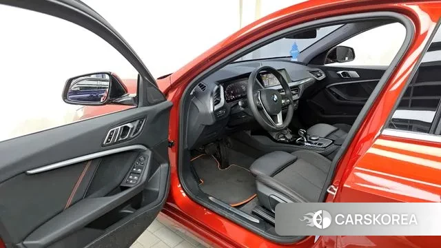 BMW 1 Series (F40) id 3778042 из Кореи 19