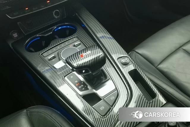 Audi A4L id 4210273 из Китая 23
