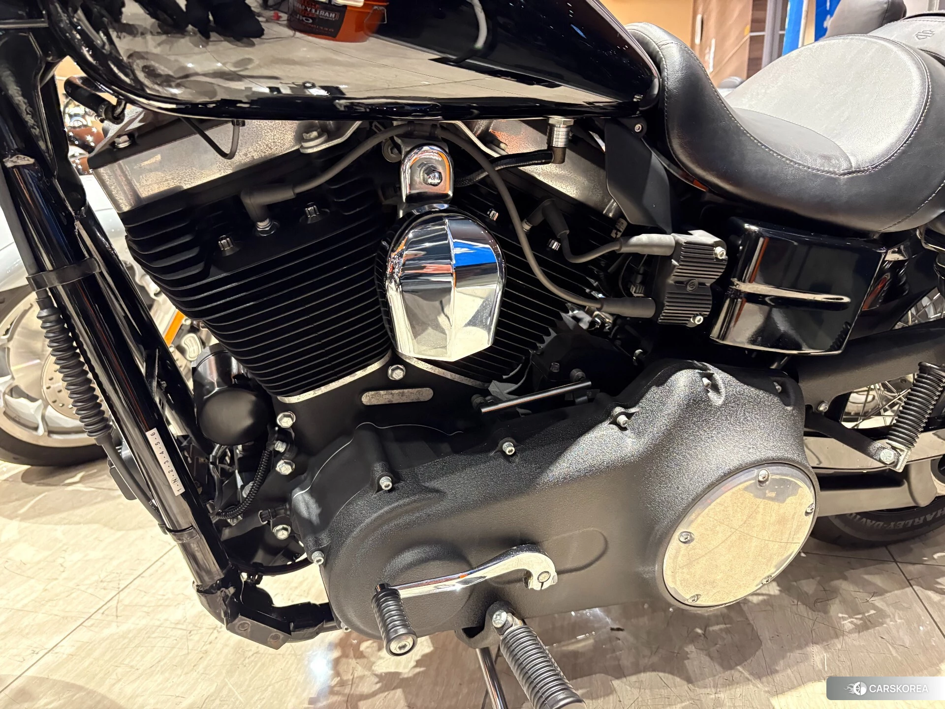 Harley-Davidson Dyna Street Bob FXDB1580 id 3946490 из Японии 10