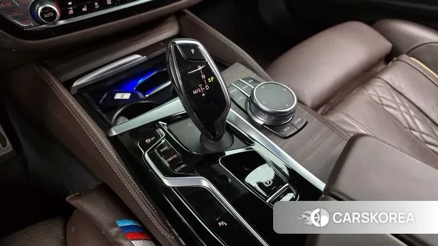 BMW 5 Series (G30) id 3350118 из Кореи 19