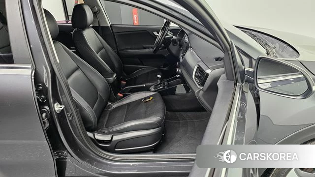 Kia Stonic id 4713363 из Кореи 29