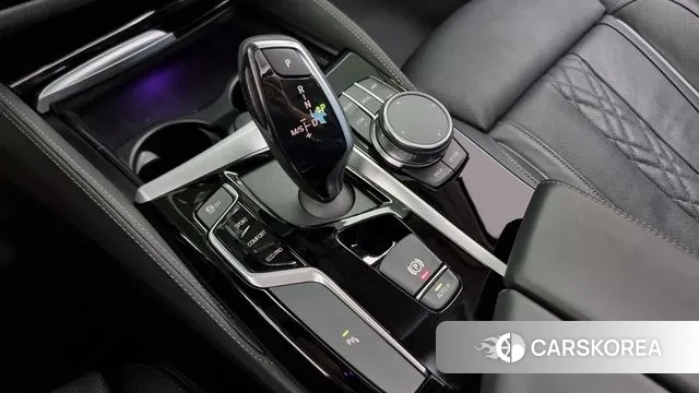 BMW 5 Series (G30) id 3155922 из Кореи 19