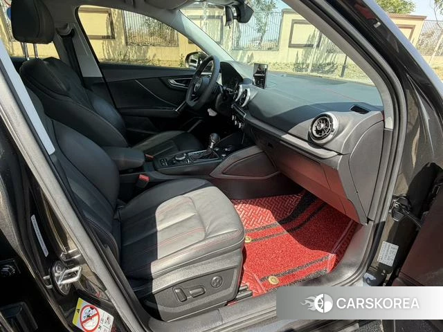 Audi Q2L id 4307560 из Китая 21
