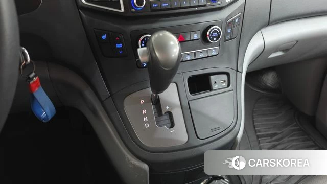 Hyundai The New Grand Starex id 4530461 из Кореи 19
