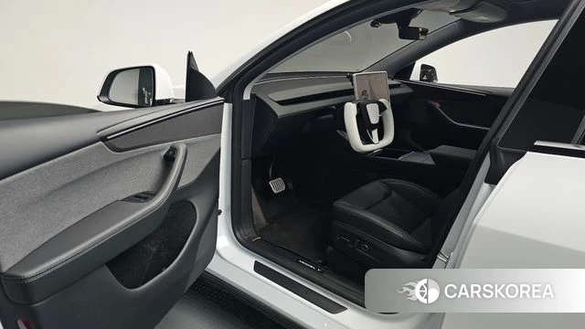 Tesla Model Y id 4321684 из Кореи 32