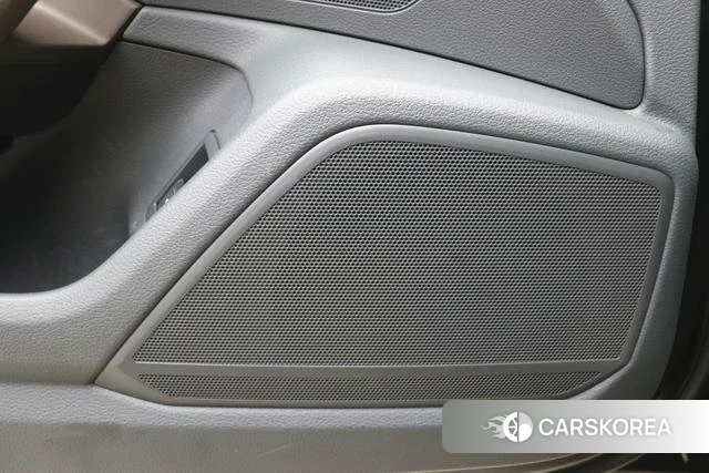 Audi A7L id 4210353 из Китая 28