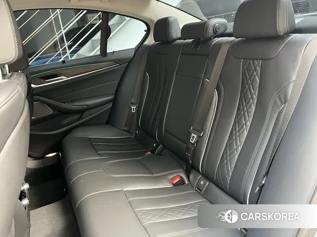 BMW 5 Series (G30) id 3581105 из Кореи 19