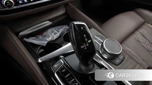 BMW 5 Series (G30) id 3013255 из Кореи 19