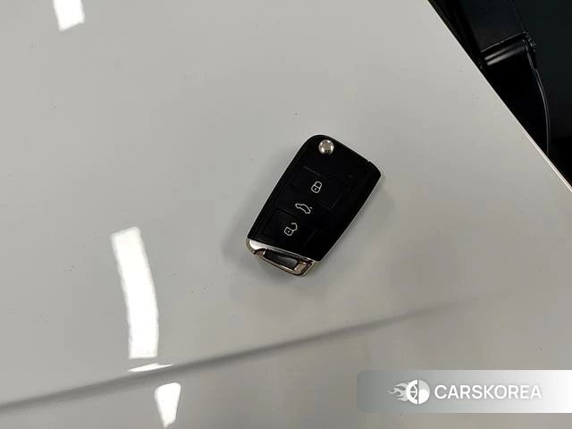 Volkswagen Bora id 4210092 из Китая 19