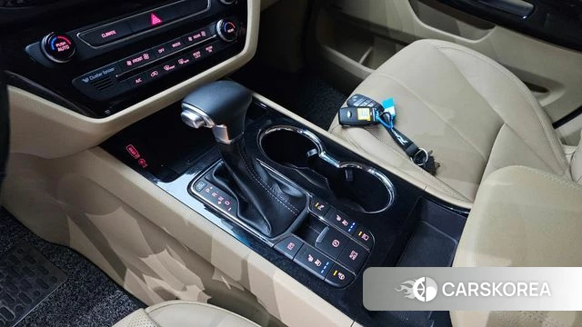 Kia The New Carnival id 4459461 из Кореи 19