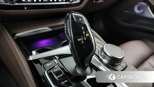 BMW 5 Series (G30) id 3844630 из Кореи 19